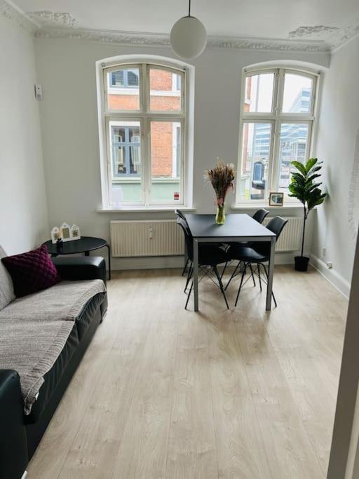 Lovely 1-Bedroom Condo In Aarhus C Eksteriør bilde