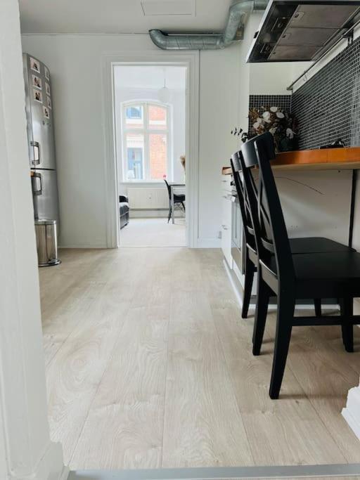 Lovely 1-Bedroom Condo In Aarhus C Eksteriør bilde