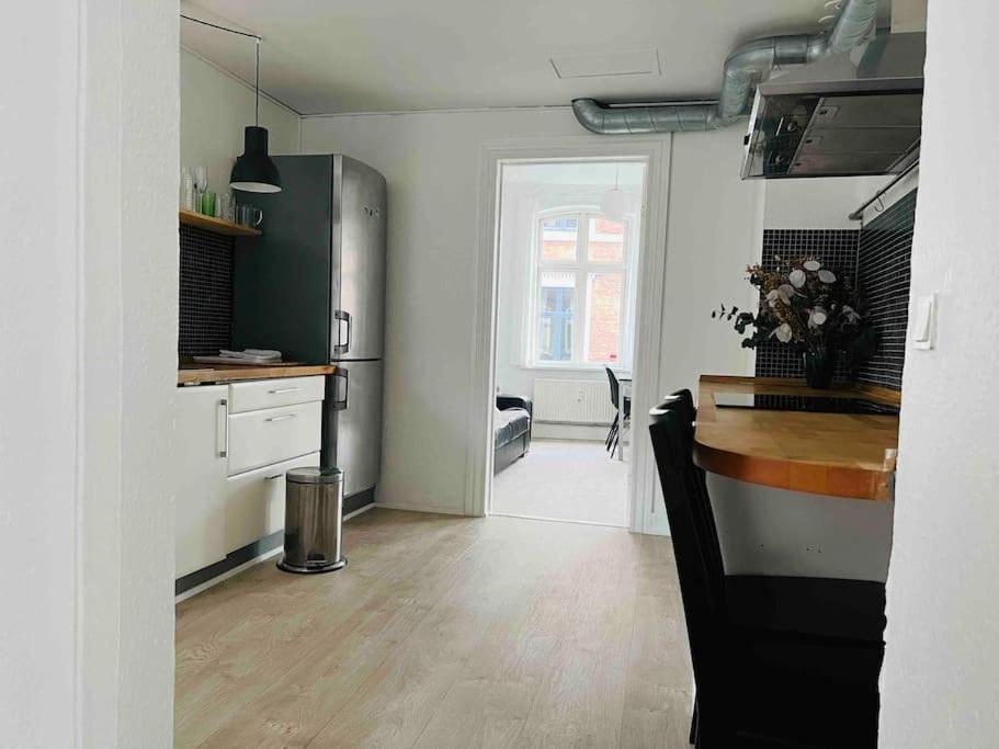 Lovely 1-Bedroom Condo In Aarhus C Eksteriør bilde