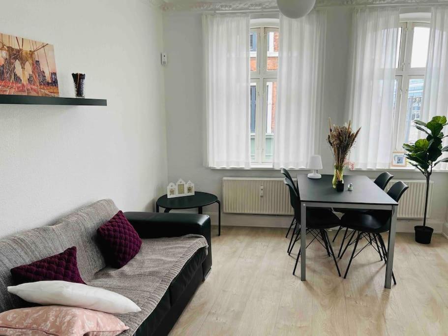 Lovely 1-Bedroom Condo In Aarhus C Eksteriør bilde